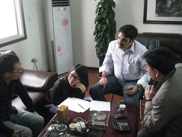 印度客戶來廠洽談價(jià)格，包裝，發(fā)貨，供應(yīng)能力等事宜